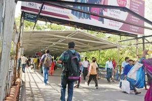 Western Railway installs half a roof at Dadar bridge