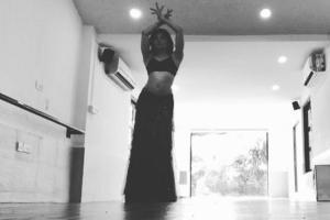 Watch Video: Jacqueline Fernandez' alluring belly dance