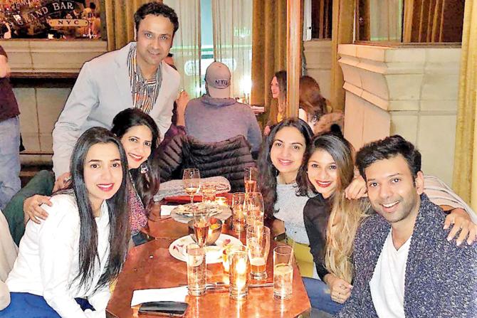 Mukerji with her friends at the hotel