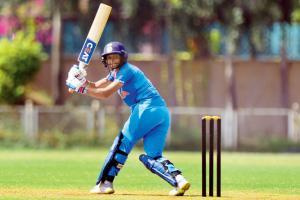 Harmanpreet Kaur bats for women's IPL