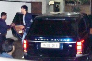 Ranbir Kapoor not happy to get clicked at Alia's birthday celebration