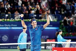 Roger Federer hits a ton at Dubai Championships