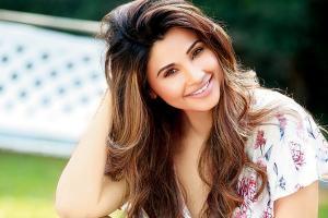 Daisy Shah all set to make her Gujarati debut; plays a football coach