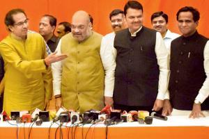 Shiv Sena gets the government to grant property tax waiver