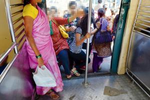 '87 Central Rly, Harbour line locals are fertile ground for molesters'