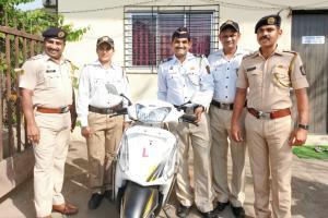 Mumbai: Traffic police find 330 bikes with same temporary number