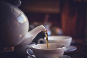 Piping hot tea raises esophageal cancer risk, says Study
