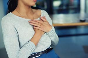 Uncommon symptoms and causes of heart attack among women