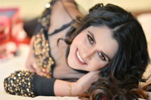 Singer Khushi Kaur makes an impact!