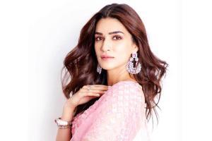 Kriti Sanon sets the stage on fire with her Dance Moves