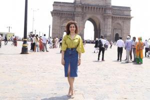 Sanya Malhotra recreates her 'Photograph' moment at Gateway of India