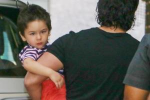 Netizens troll 'Taimur's dying of hunger', Kareena hits back and how