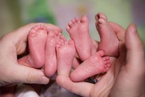 Texas woman gives birth to sextuplets