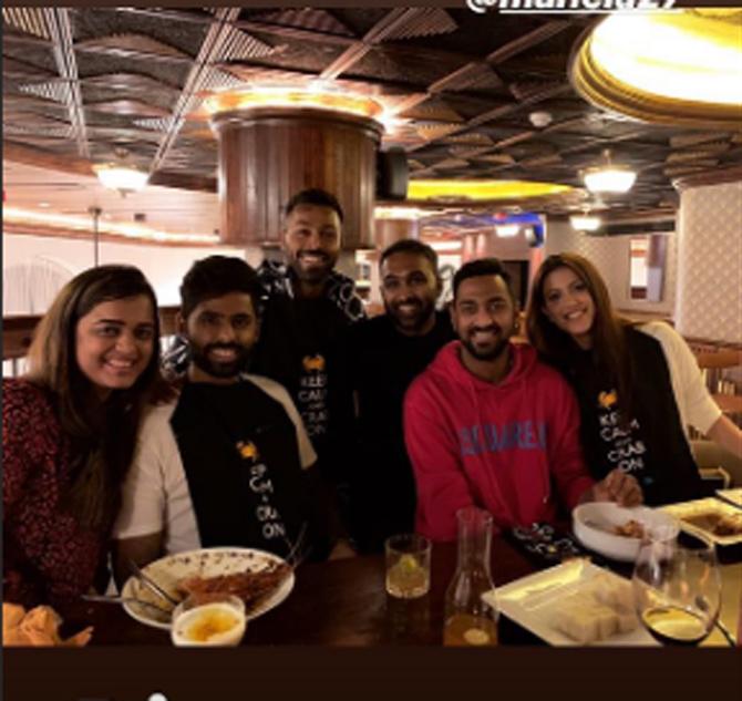 The Pandyas went to Mumbai Indians coach Mahela Jayawardene's restaurant in Bandra called Ministry of Crab. Seen in this picture is also cricketer Suryakumar Yadav with his wife.