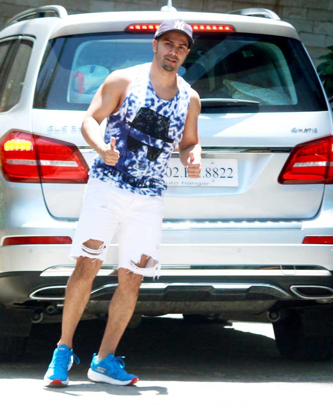 Varun and his love for dance has no boundaries. Varun has even roped in Mumbai-based Kings United who brought home the top title at the American reality show, World Of Dance 2019 in Street Dancer. In fact, the Kalank star had even provided financial aid, by sponsoring a major chunk of the expenses to the dance group for the competition in 2015.
