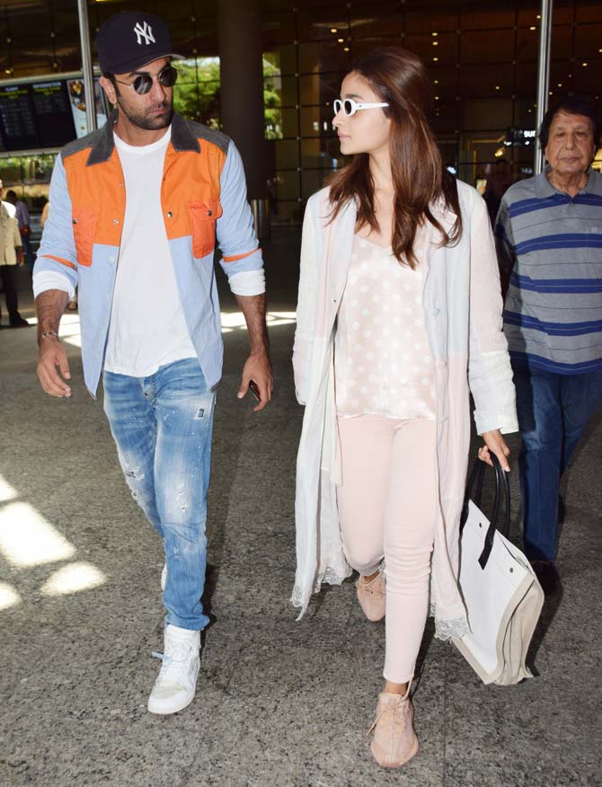 Ranbir Kapoor and Alia Bhatt is the latest B-town couple, and are painting the town red with their all-in-love pictures. Though the former is not on Instagram, Alia Bhatt and her family have left no stone unturned displaying the affection on social media. Be it birthday posts or well-wishes, the actress and her mother Soni Razdan and Ranbir Kapoor's mom, Neetu Kapoor has time and again stirred the wave with their updates on Instagram and Twitter.