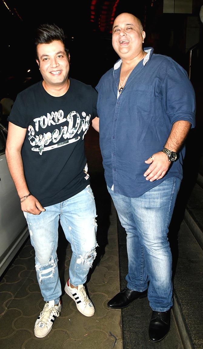 Varun Sharma was all smile as he posed for the photographers at the screening of De De Pyaar De.
