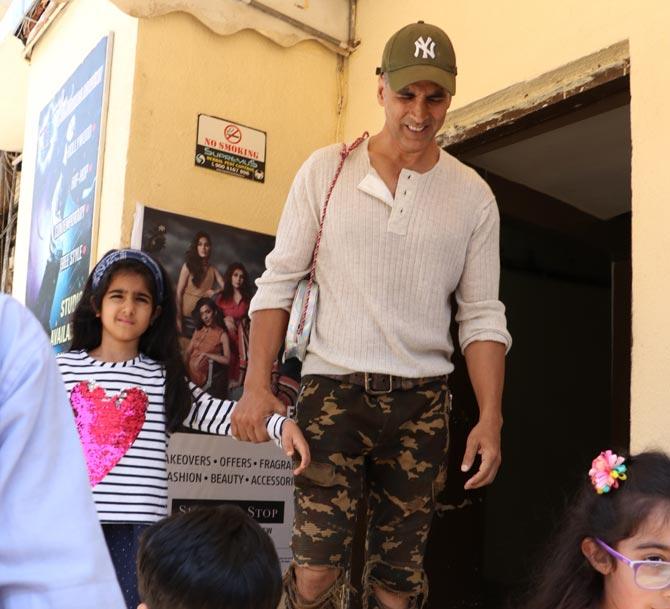 On the work front, Akshay Kumar is busy prepping for Good News with Kareena Kapoor Khan. The film story revolves around two married couples and their journey of love. In the film, Akshay Kumar and Kareena Kapoor will be seen playing the role of a couple who is trying to have a baby.