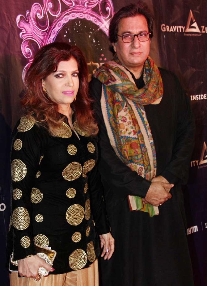 Talat Aziz attended the premiere of the music theatre 'Umrao Jaan' with his wife Bina Aziz.