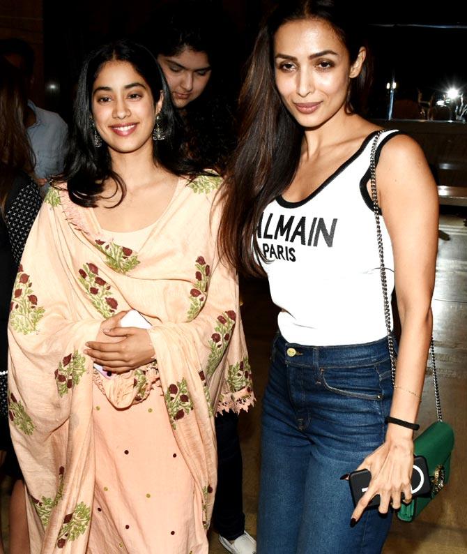 This wasn't enough to leave the tongues wagging, Malaika Arora was also clicked bonding with Janhvi Kapoor at the screening. The duo also posed for the paparazzi at the multiplex.