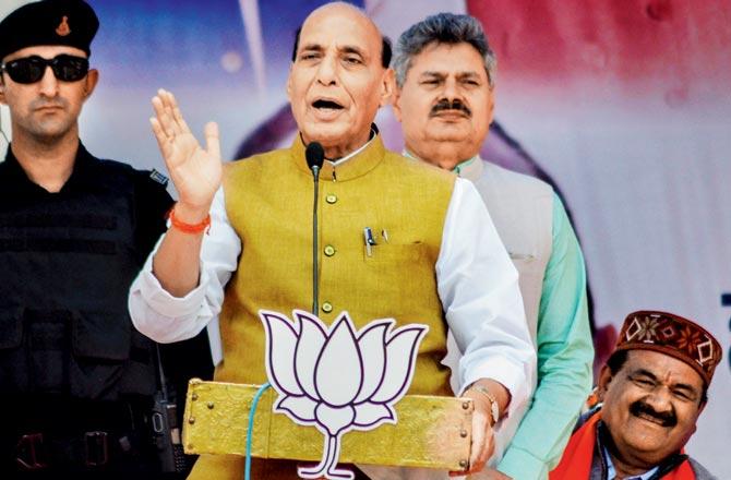 Rajnath Singh: Union Home Minister Rajnath Singh has won the Lucknow seat with a margin of 3.4 lakh votes. In 2014, he had won with a margin of 2.72 lakh. Singh polled a total of 6,27,881 votes while his nearest rival Poonam Sinha of Samajwadi Party got 2,82,858 votes. The Congress candidate Acharya Pramod Krishna polled 1,78,904 votes. In a series of tweets, Singh said the people of the country have once again given a decisive mandate to the BJP-led National Democratic Alliance (NDA) and reposed their faith in PM Modi's leadership and vision