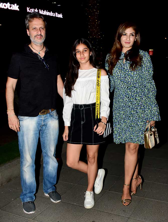 Raveena Tandon along with husband Anil Thadani and daughter Rasha were also spotted at the same restaurant in Bandra enjoying dinner.