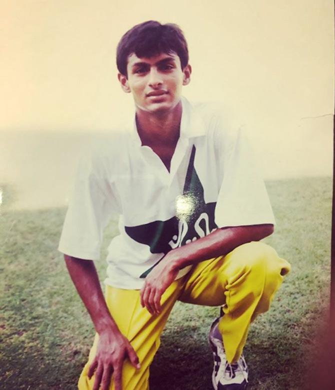 Shoaib Malik posted this flashback picture of his from their younger days. How old do you think the cricketer is in this picture?