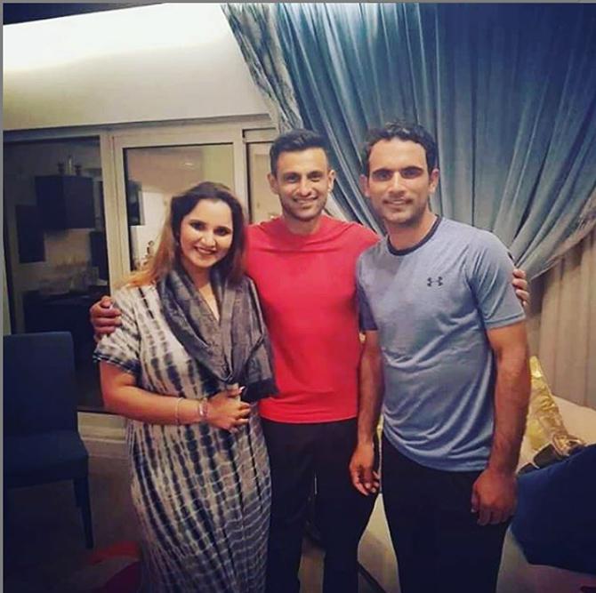 Pakistan cricketer Shoaib Malik posted this picture with wife Sania Mirza and captioned it as, 