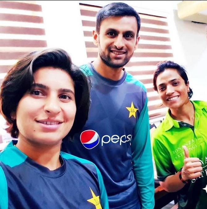 Pakistan cricketer Shoaib Malik posted this picture with members of the Pakistan Women's Cricket team.