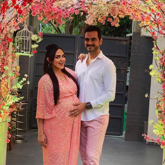 Esha Deol: Esha Deol and husband Bharat Takhtani are all set to welcome their second child soon. Esha has never shied away from flaunting her baby bump, though we must say, her family was very guarded regarding their first baby - Radhya's photo going public. The couple was blessed with their first child in 2017.