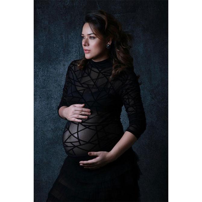 Udita Goswami: The Paap actress, who became a mother for the second time, took to Instagram to share a series of pictures, flaunting her baby bump. Udita was out of action for a long time, which kept the netizens wondering about her whereabouts. However, in November 2018, she surprised her fans with her pictures that were captioned: What kept me busy and missing in action.
Married to filmmaker Mohit Suri, Udita named her first daughter Devee and her second son Karrma. The little one was born in November 2018.