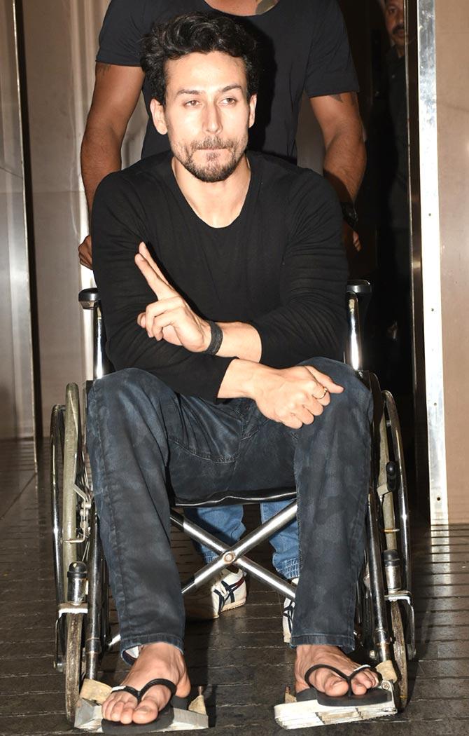 Tiger Shroff, who has injured his leg, this hasn't stopped him from going all out to promote his film Student Of The Year 2 with co-stars. Tiger arrived for the special screening in a wheelchair.