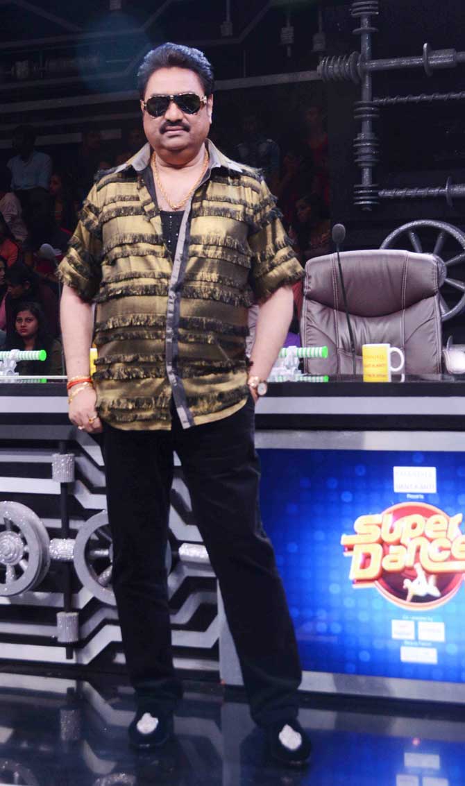 Kumar Sanu's voice, a cure for many revealed on Super Dancer Chapter 3 The upcoming episode of Sony Entertainment Television’s kid's dance reality shows Super Dancer Chapter 3 will be a mix of dance, music, fun, and masti in the presence of a guest, Kumar Sanu. All pictures/Yogen Shah
In picture: Kumar Sanu on the sets of Super Dancer 3.