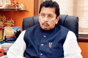 'We will uproot Naxals completely from Maharashtra'