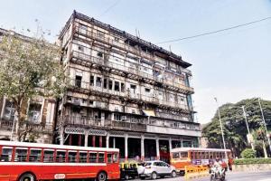 Mumbai: Experts stunned as IIT-B says, pull down Esplanade Mansion