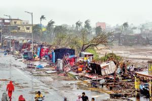 Cyclone Fani batters Odisha, eight dead