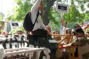 Jet Airways employees stage protest in Delhi