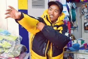 Nepali sherpa scales Everest for 23rd time, creates world record
