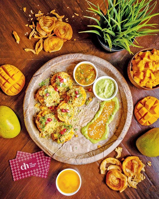 Mango pakwan puri chaat