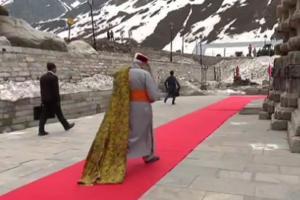 Ashok Gehlot mocks Narendra Modi for meditating in Kedarnath