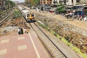 Dombivli: Man assaults TCs at Kopar railway station