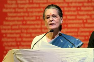 Sonia Gandhi leads by over 95,000 votes in Rae Bareli