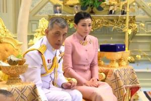 Thailand's King marries bodyguard, names her queen
