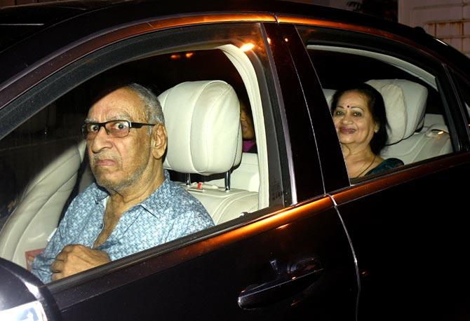 Veeru Devgan with wife Veena Devgan