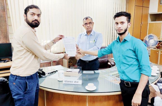 The ABVP representatives with Nair Hospital dean Dr R Bharmal
