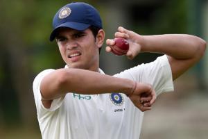 Sachin passes dad's message of not taking short-cuts to son Arjun