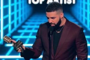 Drake sets record with most wins at Billboard awards
