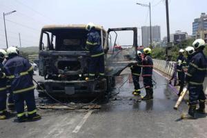 Mumbai: Petrol tanker catches fire on WEH, no casualties reported
