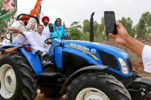 Watch video: Rahul Gandhi drives tractor in Punjab