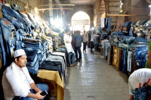 Mumbai: Identical stalls to make footpaths more pedestrian-friendly